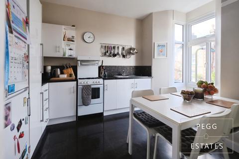 3 bedroom end of terrace house for sale, Princes Road West, Torquay