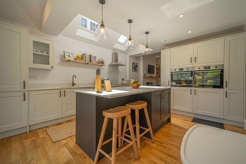 4 bedroom semi-detached house for sale, Lodge Road, Caerleon, NP18