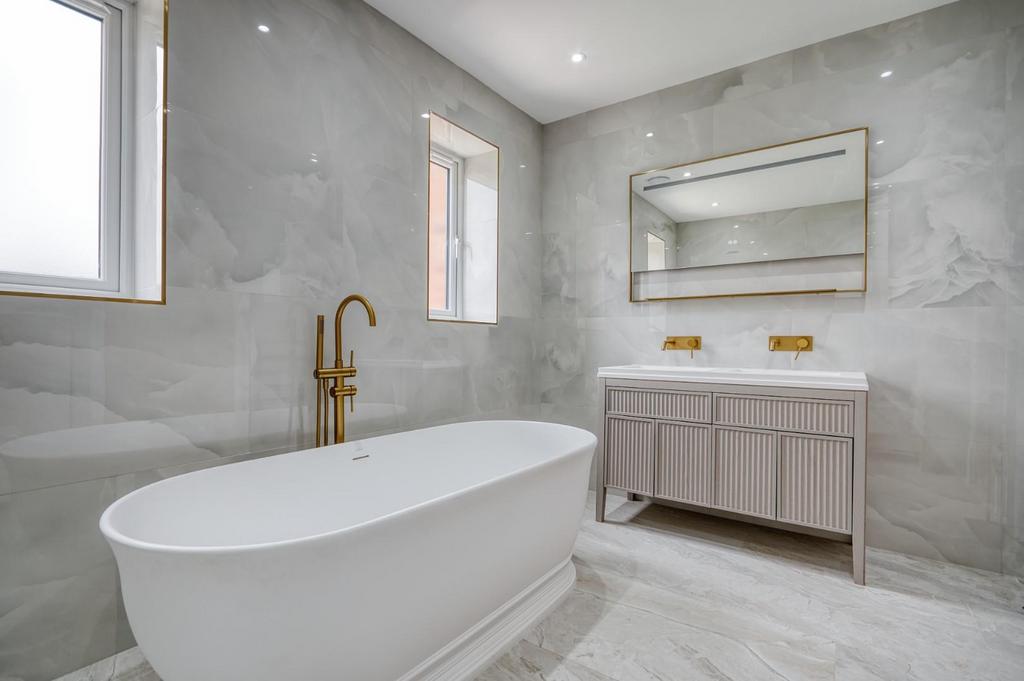 15 Family Bathroom