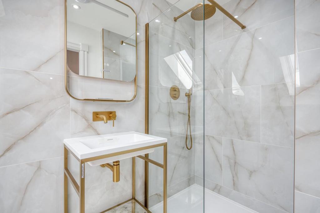 BR5 En-suite