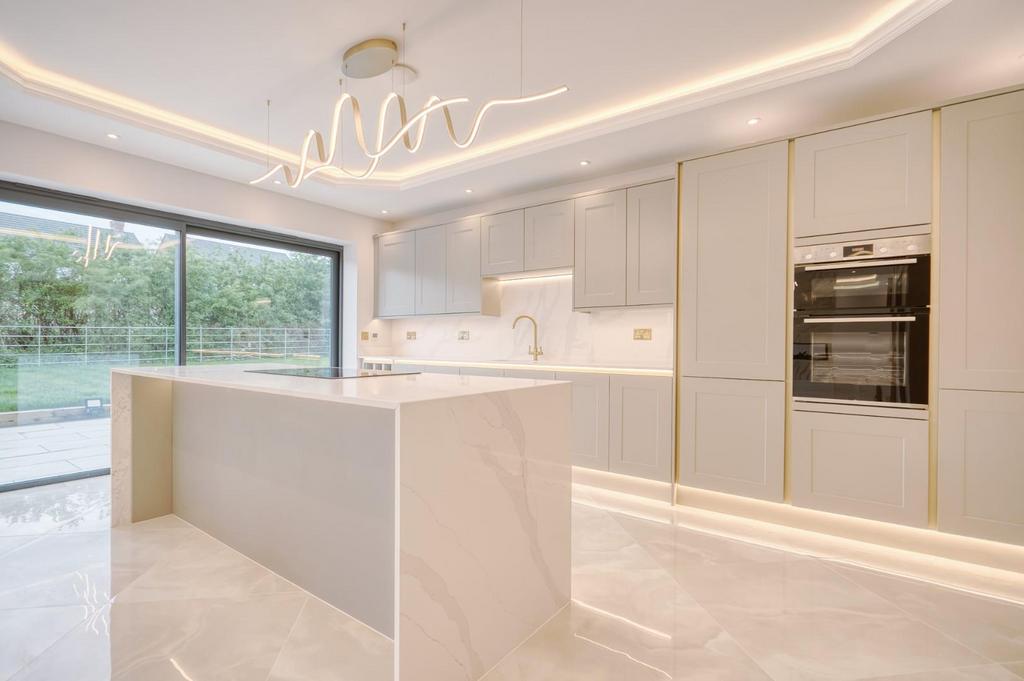 5 Kitchen3