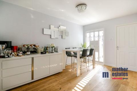 3 bedroom terraced house for sale, Woburn Close, Stevenage