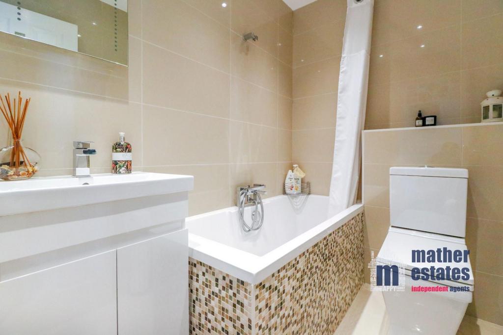 73 Woburn Cl, Broadwater, Stevenage SG2-25.jpg