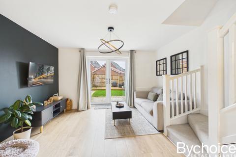2 bedroom end of terrace house for sale, Roberts Drive, Haverhill, Suffolk