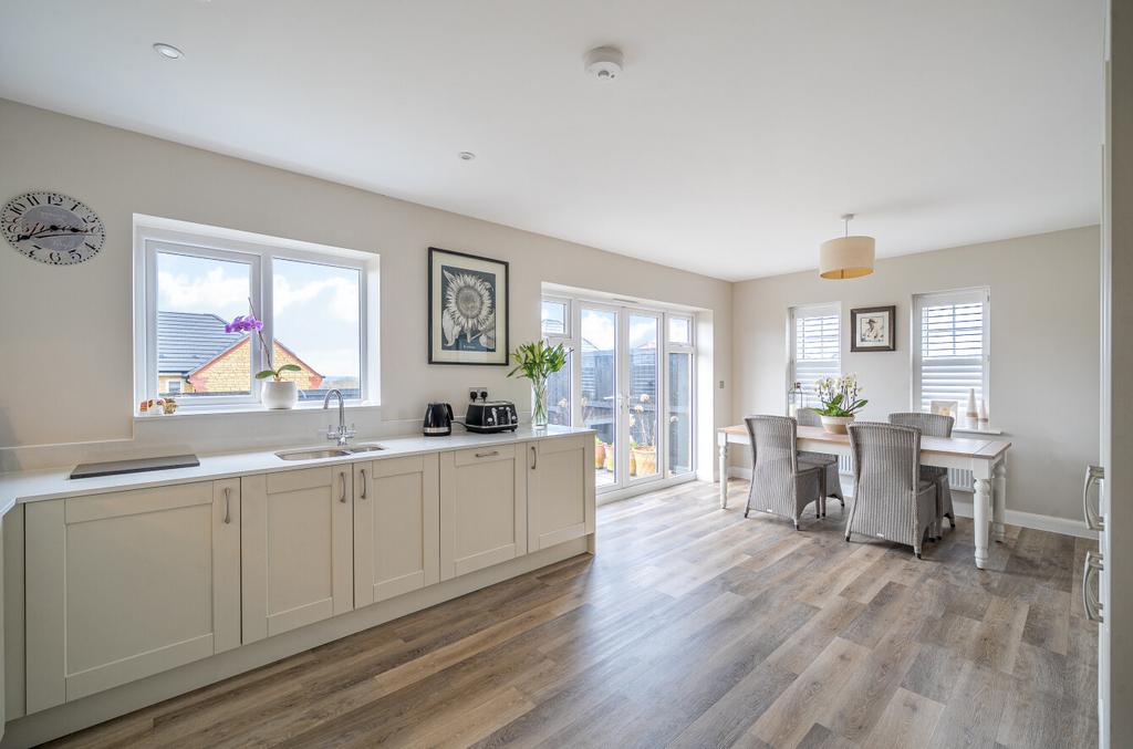 Kitchen/Dining Room