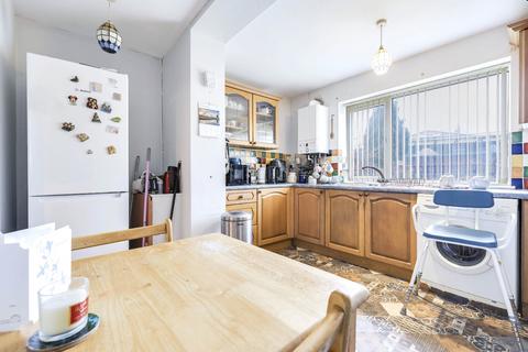 3 bedroom bungalow for sale, Parliament Road, Armley, Leeds, West Yorkshire, LS12