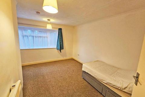 undefined, Thornhill Park Road, SOUTHAMPTON
