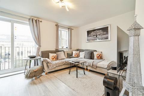 3 bedroom townhouse for sale, Grove Mill Drive, Keighley BD21