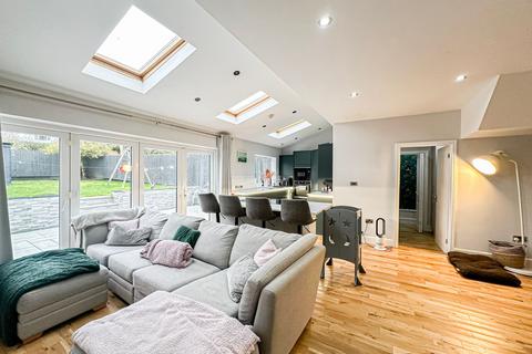 4 bedroom semi-detached house for sale, Hunts Cross Avenue, Liverpool, L25