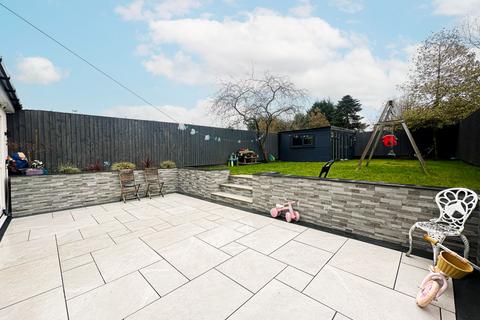 4 bedroom semi-detached house for sale, Hunts Cross Avenue, Liverpool, L25