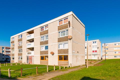 3 bedroom ground floor flat for sale, 4/2 Calder View, Edinburgh, EH11 4HU