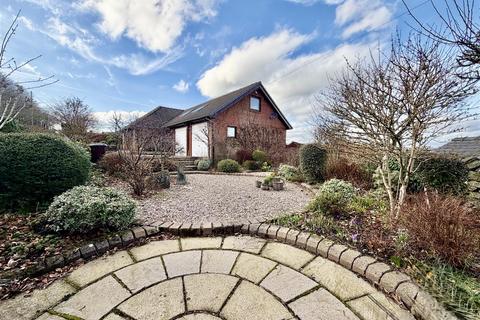 4 bedroom detached house for sale, Blackmoorfoot, Linthwaite HD7