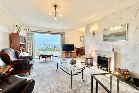undefined, Blackmoorfoot, Linthwaite HD7