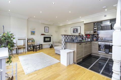 undefined, Rosebery Mews, London N10