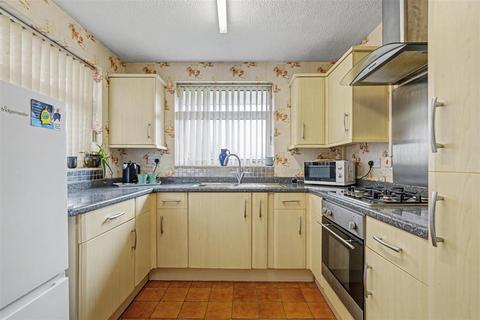 2 bedroom bungalow for sale, Broadfields, Calverton