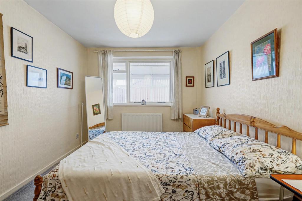 Bedroom 1 2.jpeg