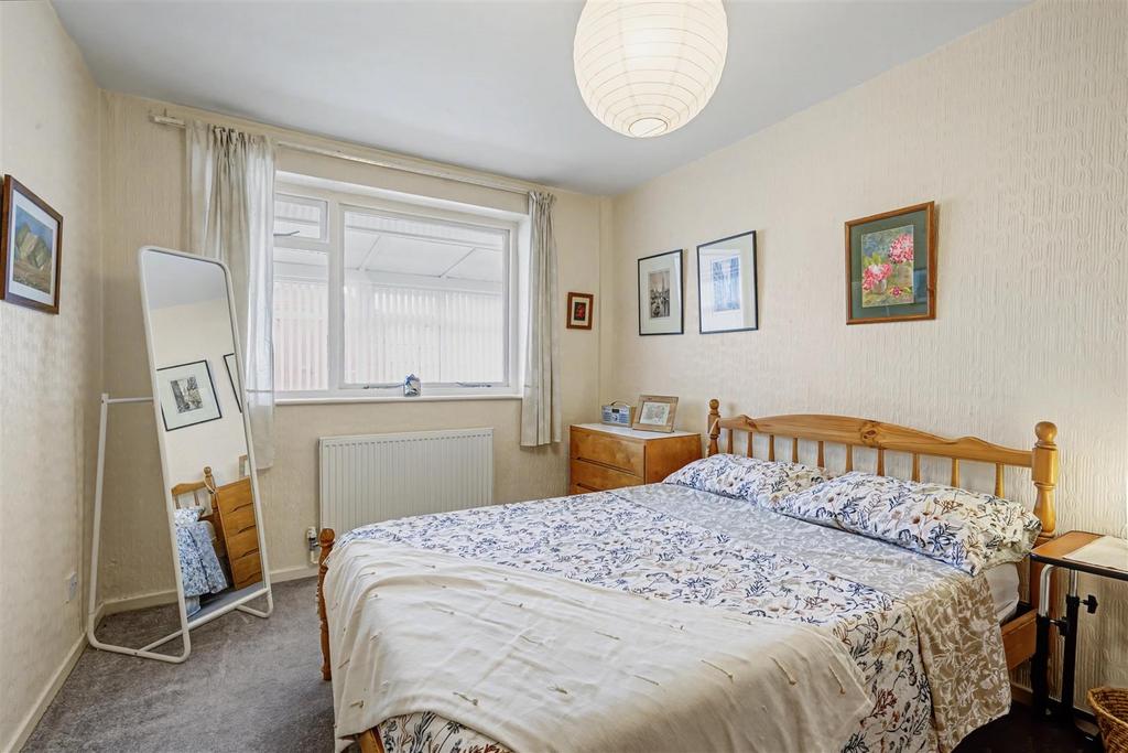 Bedroom 1 1.jpeg