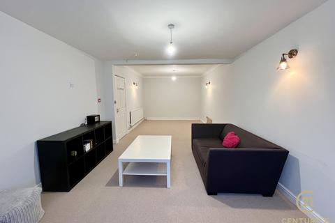 undefined, Chaucer Avenue, HOUNSLOW TW4