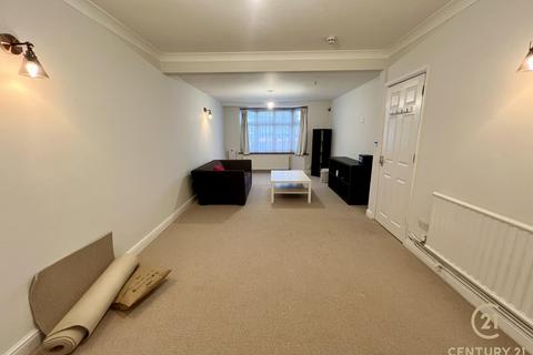 undefined, Chaucer Avenue, HOUNSLOW TW4