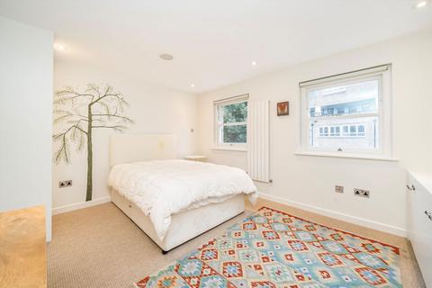 3 bedroom house for sale, Lanfrey Place, London W14
