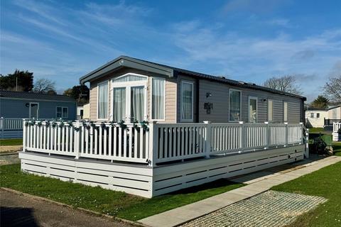 2 bedroom park home for sale, Shorefield Park, Near Milford On Sea, Hampshire, SO41