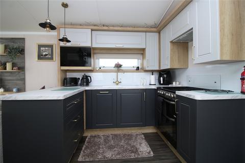 2 bedroom park home for sale, Shorefield Park, Near Milford On Sea, Hampshire, SO41