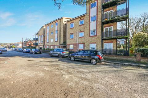 2 bedroom flat for sale, 52 Vespasian Road, Southampton SO18