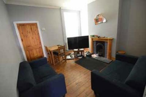 3 bedroom terraced house to rent, Knighton Fields Road East, Leicester