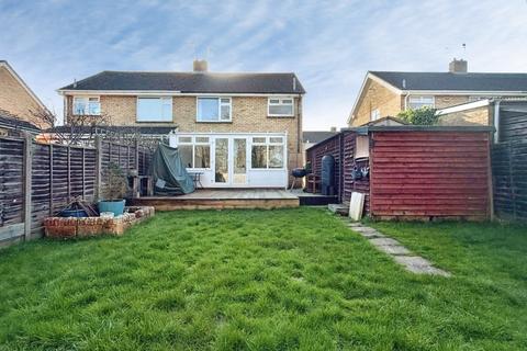 3 bedroom semi-detached house for sale, Chichester Close, Ashford