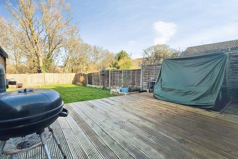 3 bedroom semi-detached house for sale, Chichester Close, Ashford