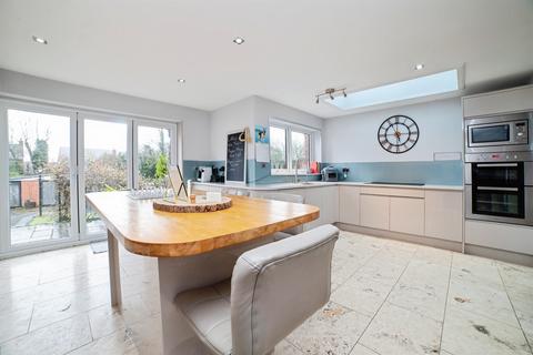 4 bedroom semi-detached house for sale, Heanor Road, Ilkeston DE7