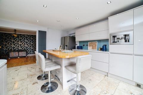 4 bedroom semi-detached house for sale, Heanor Road, Ilkeston DE7