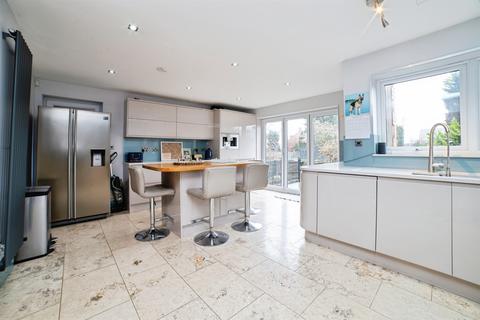 4 bedroom semi-detached house for sale, Heanor Road, Ilkeston DE7