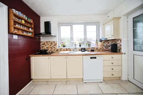 undefined, Yew Street, Houghton Regis, Dunstable