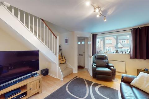 2 bedroom semi-detached house to rent, Byron Way, Stamford