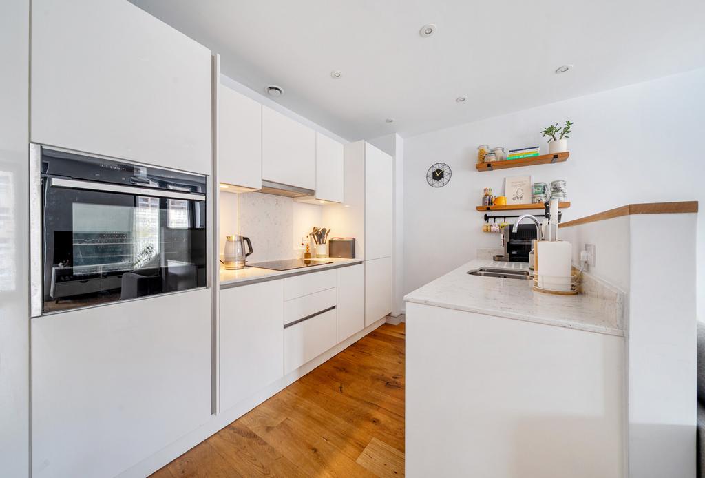 1417347-7-699d913...