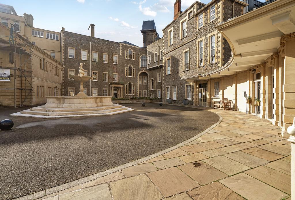 1417347-20-699d92...