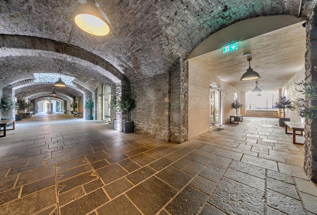 1417347-19-699d92...