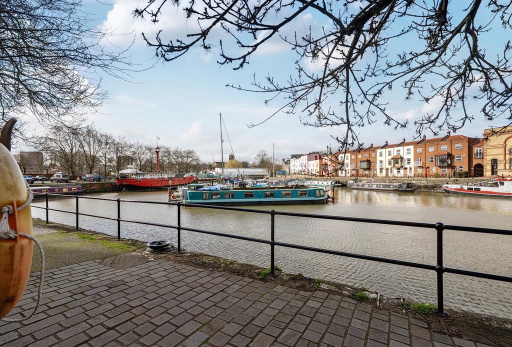 1417347-18-699d92...