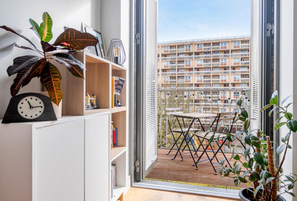 1417347-12-699d91...