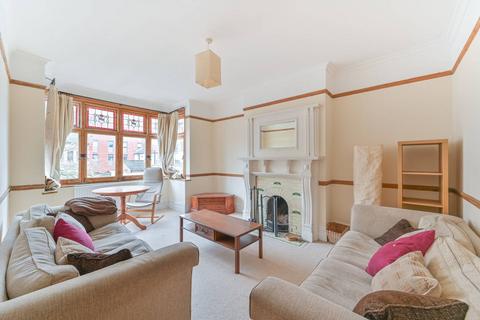4 bedroom flat to rent, Beverstone Road, Brixton, London, SW2