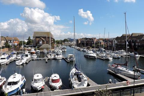 3 bedroom flat to rent, Antigua Close, Sovereign Harbour South, BN23