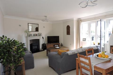 3 bedroom flat to rent, Antigua Close, Sovereign Harbour South, BN23
