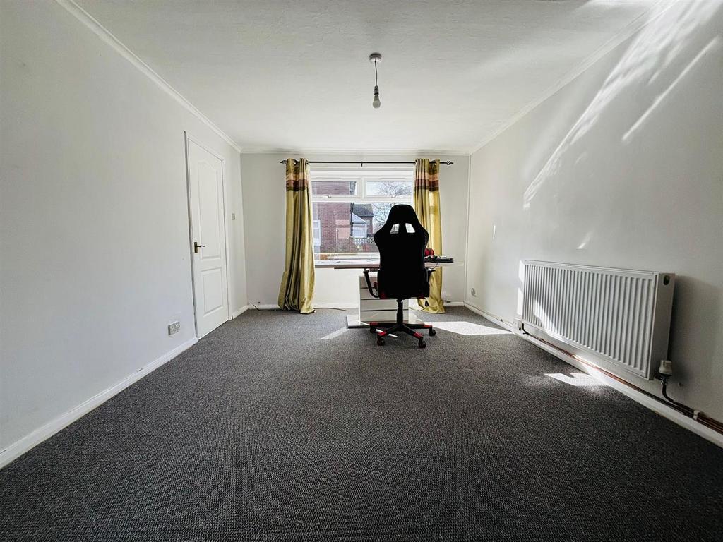 Through Lounge: