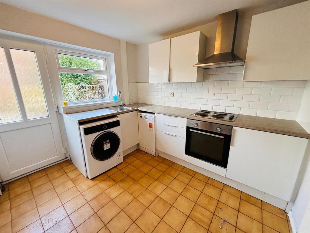 Fitted Kitchen: