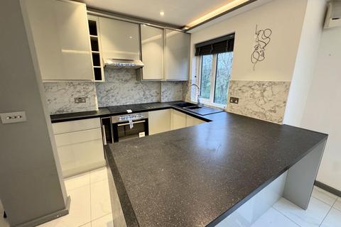 1 bedroom flat for sale, PARK CLOSE, NORTH FINCHLEY, N12
