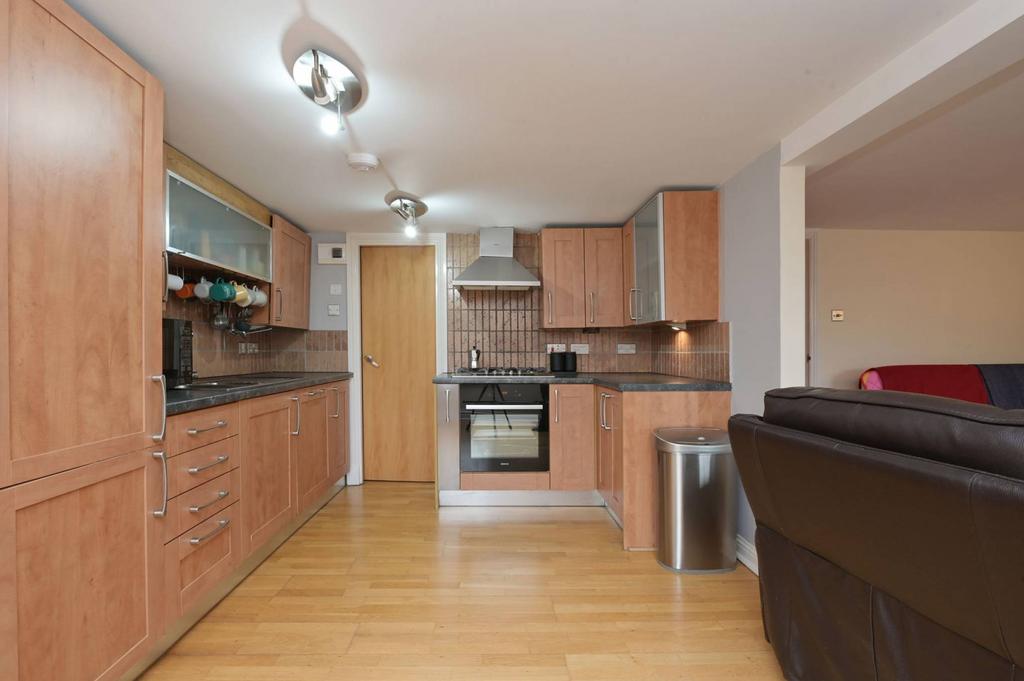House in Edinburgh, Moat, Hutchison/Chesser - View 5