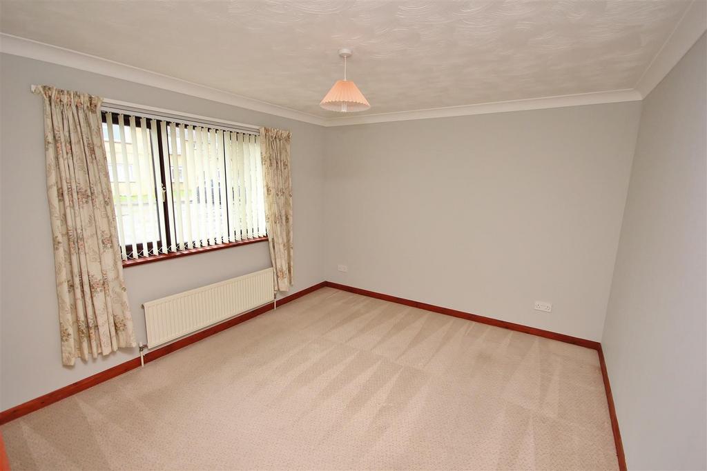 27 Walkling Way, Milton, bed 2.JPG