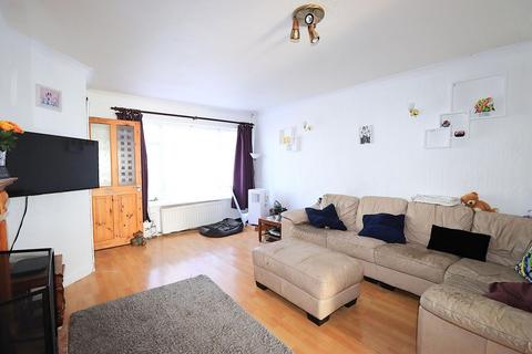 3 bedroom terraced house for sale, Rother Road, Farnborough GU14
