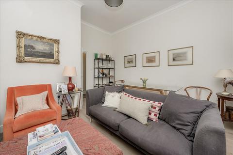 1 bedroom flat for sale, St Stephens Avenue, Shepherd's Bush W12
